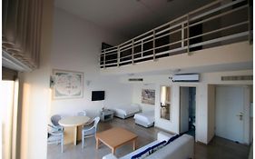 מלון בלו וייס